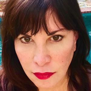 Meet your Posher, Elaine